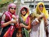 Dhoni's wife Sakshi at Ajmer shrine