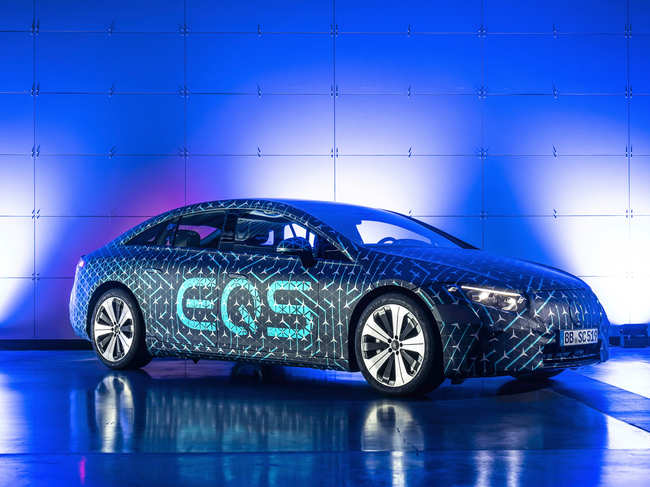 Mercedes-EQ presented the all-electric luxury sedan EQS at a digital world premiere on the Mercedes me media online platform.