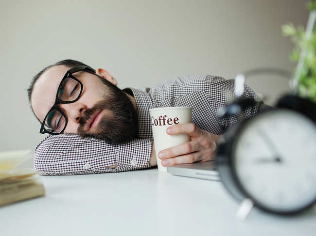 sleep-smartphone-coffe-drink_GettyImages