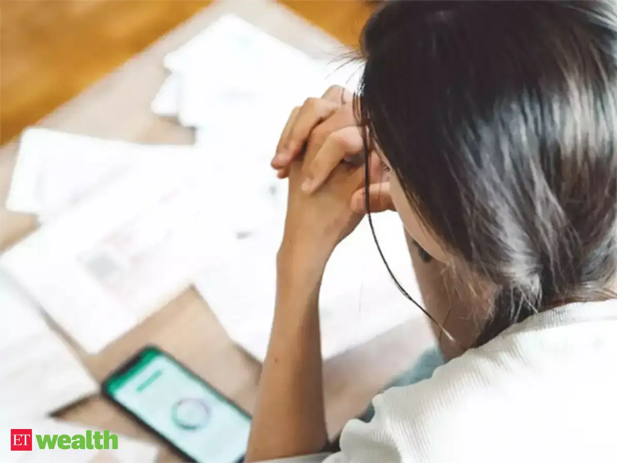 Common borrowing mistakes that can hurt your finances - Credit missteps ...