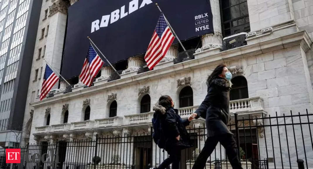 Roblox Corp Roblox Reveals Bookings Surge In First Post Debut Report The Economic Times - roblox american flag