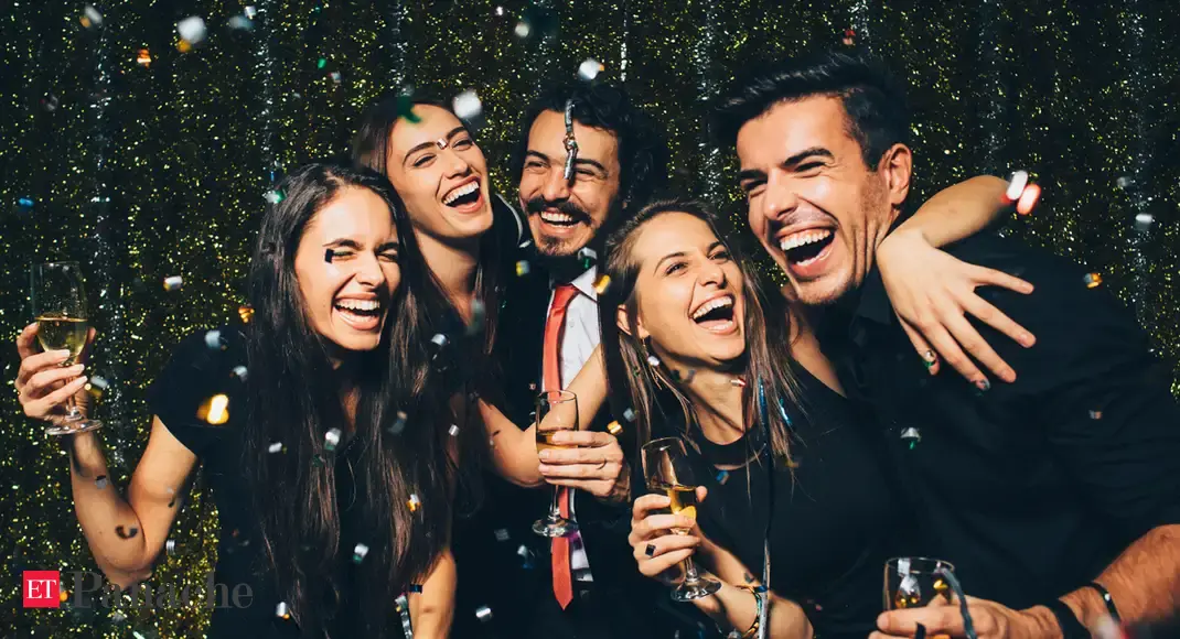 How many friends can one person have? A study says not more than 150 meaningful relationships in a lifetime - Vimarsana News