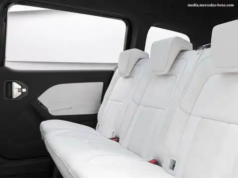 ​&ldquo;Hey Mercedes&rdquo;