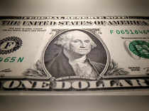 FILE PHOTO: FILE PHOTO: A U.S. Dollar banknote is seen in this illustration taken May 26, 2020.