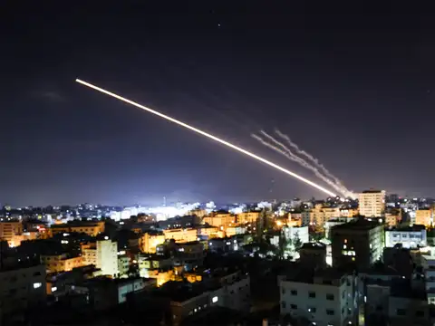 ​160 warplanes, 80 tons explosives
