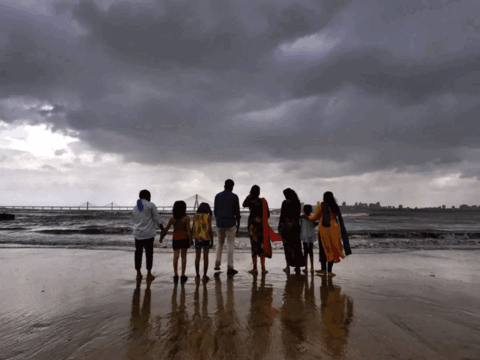 How are cyclones named?