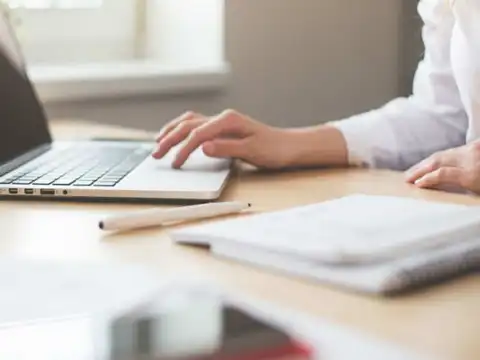 ​Slowdown in services