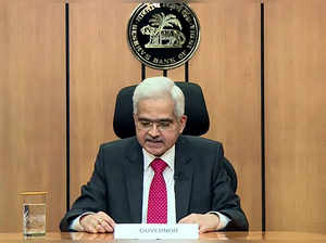 Multiple contempt petitions filed in SC against Shaktikanta Das, bank forum chief, others