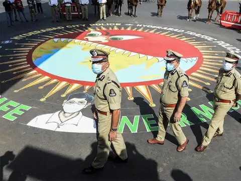 Hyderabad Based Graffiti Artist Rajan Kumar Spreads Awareness About Coronavirus Social Awareness The Economic Times