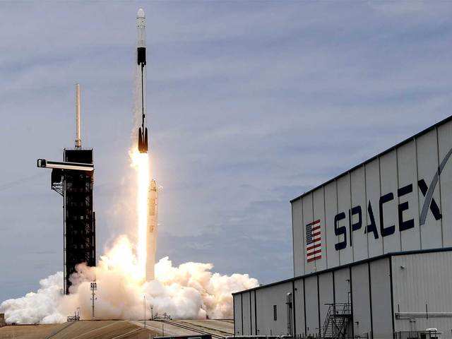 ​SpaceX Falcon 9 rocket lifts off