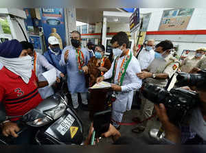 New Delhi: All India Congress Committee (AICC) and Delhi Congress protest agains...