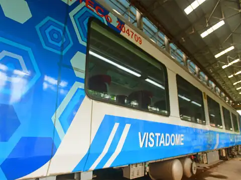 Vistadome coaches