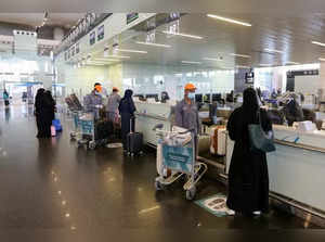 Saudi Arabia reopens domestic flights