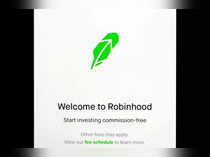 FILE PHOTO: The welcome screen for the Robinhood App is displayed on a screen