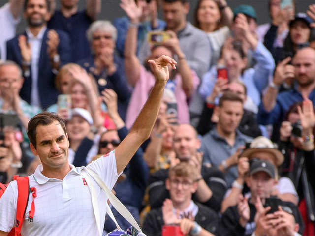 Federer turns 40