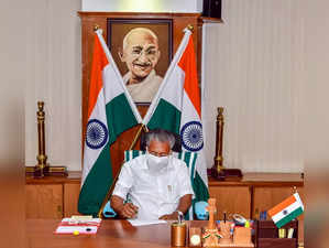 Thiruvananthapuram: Kerala Chief Minister Pinarayi Vijayan takes charge for the ...
