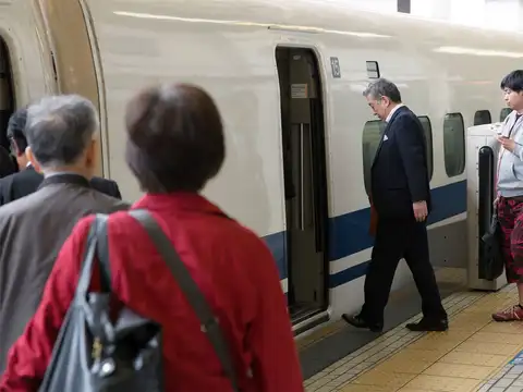 ​Maglev train
