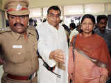 DMK MP Kanimozhi arrested