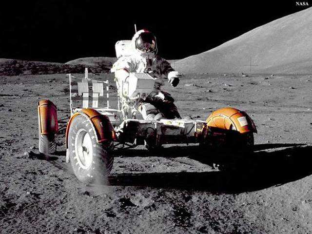 ​Driving on the Moon