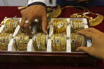 Banks’ jewellery, auto auctions to rise