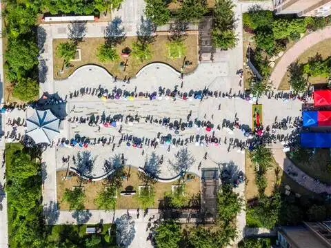 ​Cluster linked
