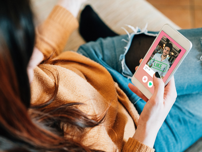 4 ways Asian dating apps are anti-Tinder