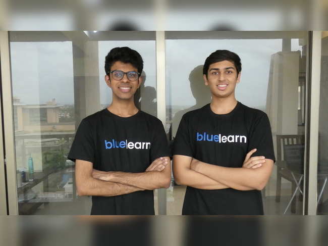 BlueLearn founders Harish Uthayakumar and Shreyans Sancheti