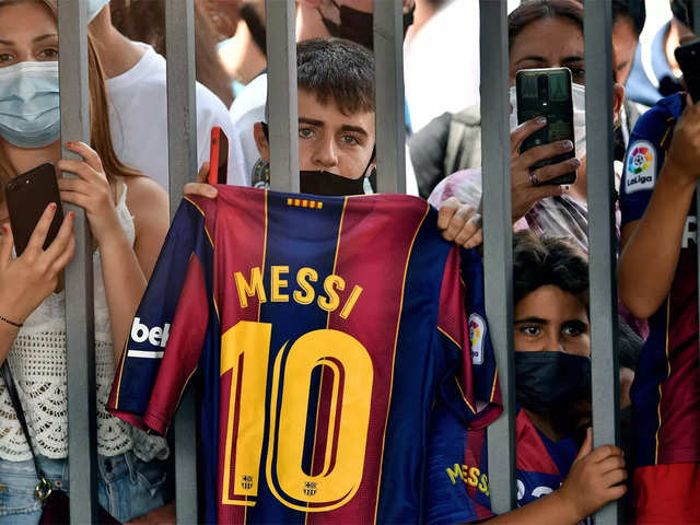 Cloning Messi