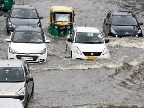 Vehicles during rain