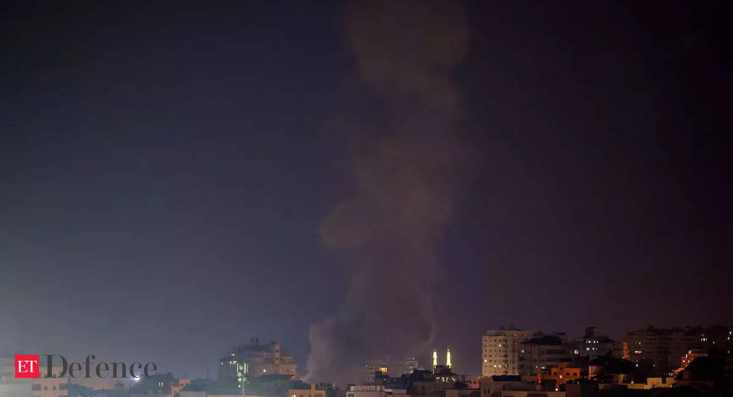 Israel strikes Gaza after border clashes