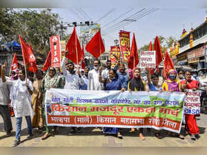 Ranchi: Left-wing and Samjukta Kisan Morcha activists stage a protest in support...