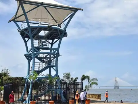 ​Beach watch-tower