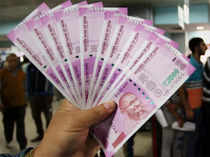 Rupee slips 7 paise to 73.17 against US dollar