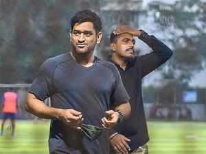 Twitter restores blue verification badge on MS Dhoni's account