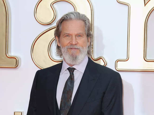 Jeff Bridges contracted COVID-19 while in treatment.