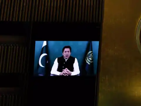 ​Imran bowls a no-ball
