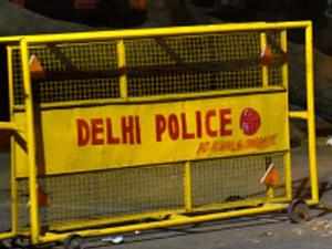 delhi police barricade