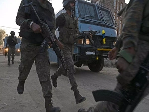 indian army: Teenage Pakistani terrorist captured alive by ...
