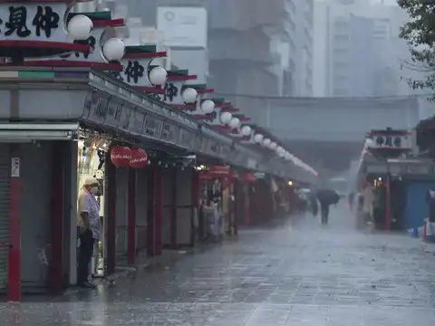 Typhoon Mindulle @ 162 kph