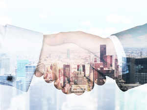 Handshake random Thinkstock