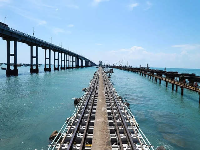 ​First vertical lift railway sea bridge