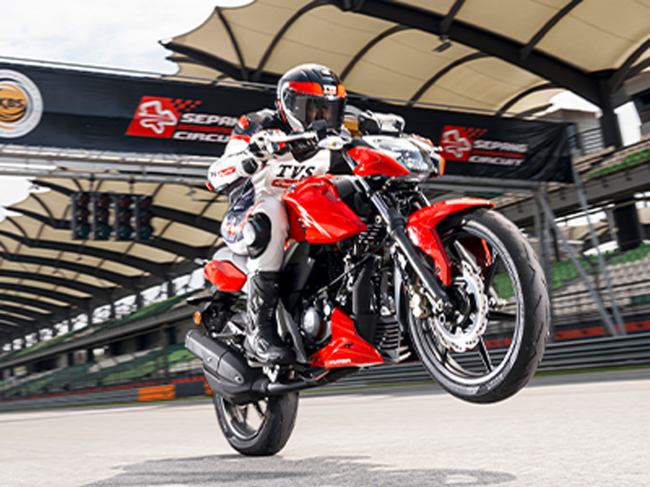 The Apache RTR 160 4V Special Edition comes exclusively in Matte Black colour with red alloy wheels and a new seat pattern.