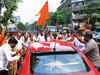 Maharashtra Bandh: Buses vandalised in Mumbai, shops shut; Sena workers halt traffic