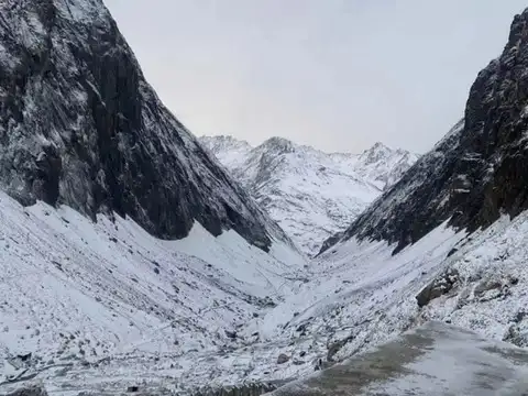 ​Snow in higher reaches of J-K