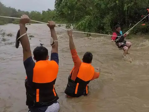 ​Flash floods in Philippines