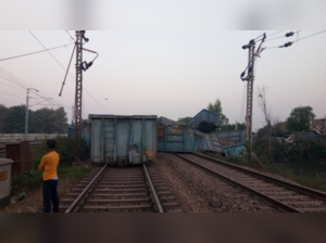 UP: 8 trains cancelled, 12 diverted as goods train derails in Kanpur Dehat