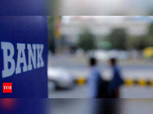 Delhi thana gets a fix on seized note storage: Bank deposits