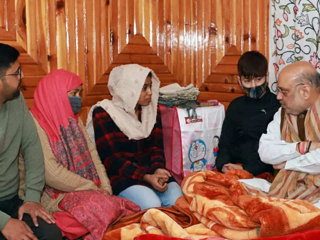 ​Visits family of martyr