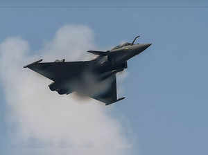 Ghaziabad: Indian Air Force fighter jet Rafale during the full dress rehearsal f...