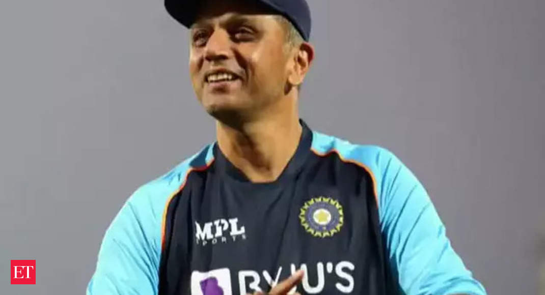 Rahul Dravid takes charge as new Indian Cricket team coach; BCCI tweets 'say hello to new coach' thumbnail